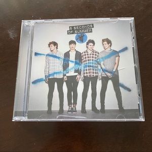 5 seconds of summer cd